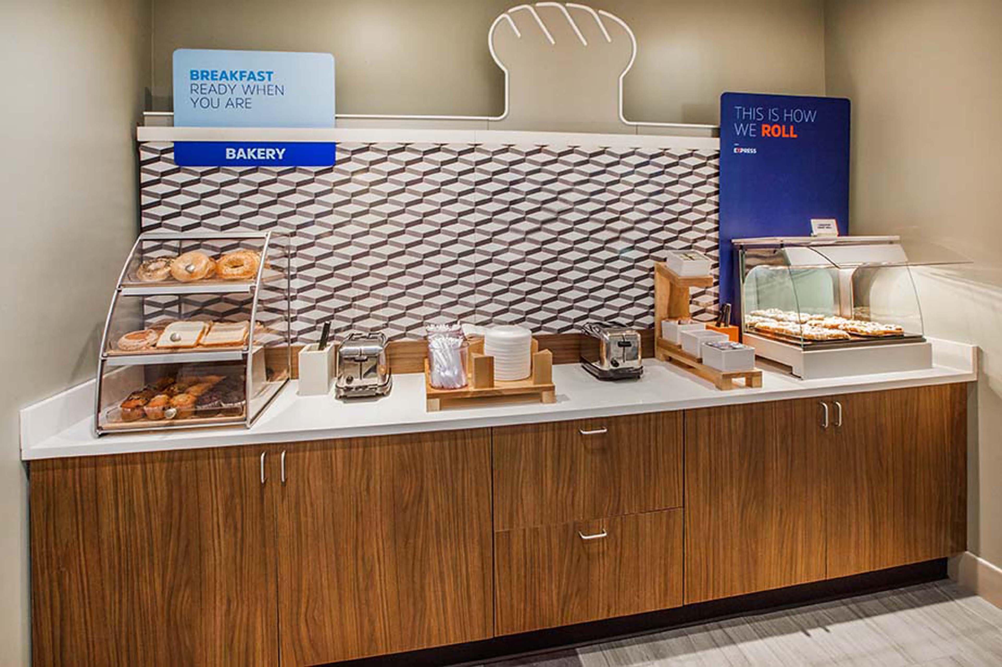 Holiday Inn Express & Suites Mobile West I-10 By Ihg Tillmans Corner Extérieur photo