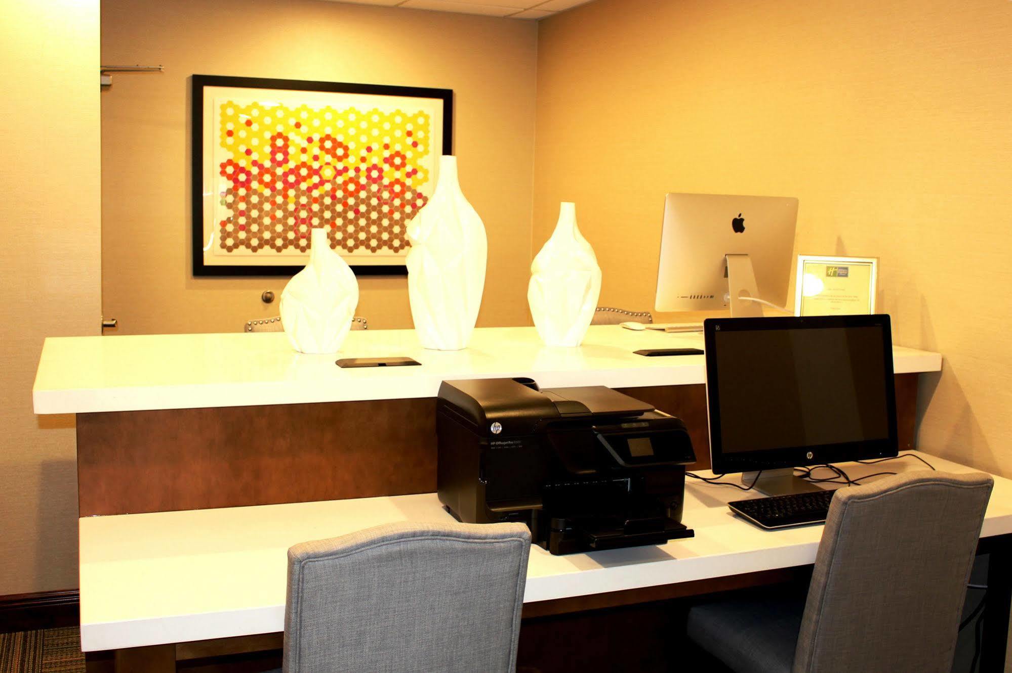 Holiday Inn Express & Suites Mobile West I-10 By Ihg Tillmans Corner Extérieur photo